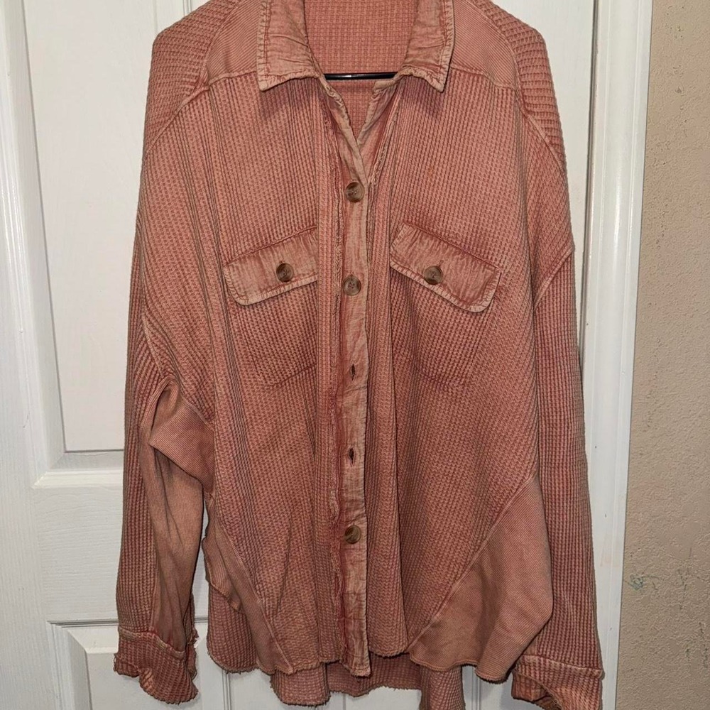Free peopl FP One pink button up shirt Size medium oversized